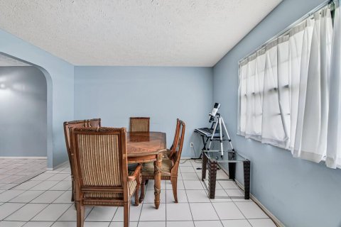 Casa en venta en Port St. Lucie, Florida, 2 dormitorios, 127.09 m2 № 2181307 - foto 10