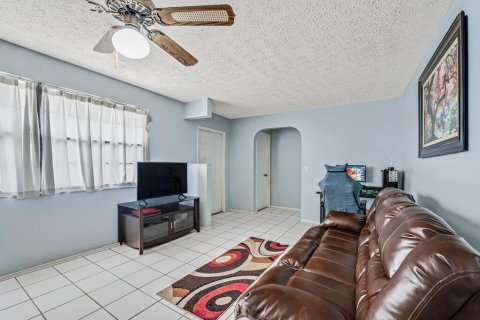 Casa en venta en Port St. Lucie, Florida, 2 dormitorios, 127.09 m2 № 2181307 - foto 9