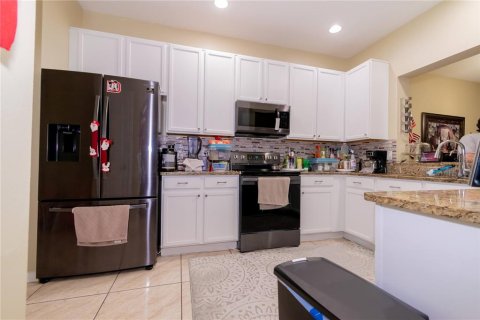 Townhouse in Kissimmee, Florida 3 bedrooms, 140.47 sq.m. № 2143683 - photo 25