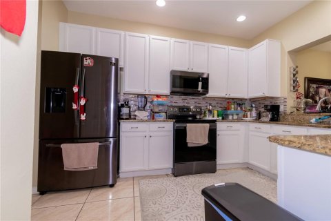 Townhouse in Kissimmee, Florida 3 bedrooms, 140.47 sq.m. № 2143683 - photo 24