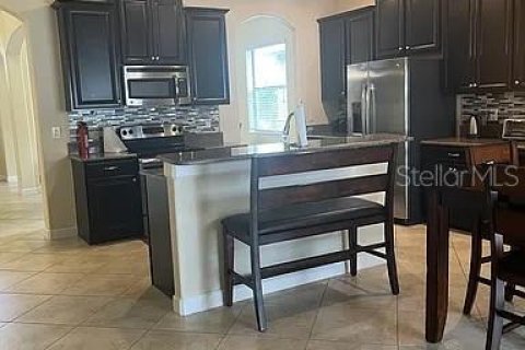 Villa ou maison à louer à Kissimmee, Floride: 5 chambres, 302.95 m2 № 2112570 - photo 2