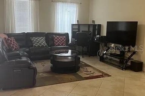 Villa ou maison à louer à Kissimmee, Floride: 5 chambres, 302.95 m2 № 2112570 - photo 3