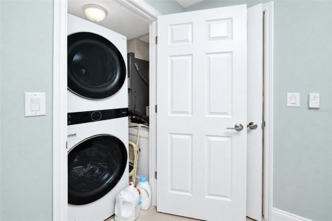 Condo in Englewood, Florida, 2 bedrooms  № 2390933 - photo 28