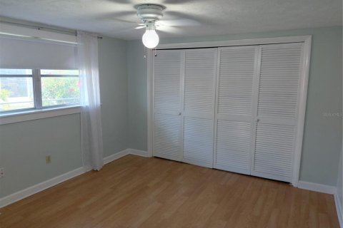 House in Holiday, Florida 2 bedrooms, 154.59 sq.m. № 2216030 - photo 15