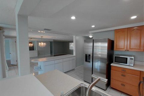 House in Holiday, Florida 2 bedrooms, 154.59 sq.m. № 2216030 - photo 22