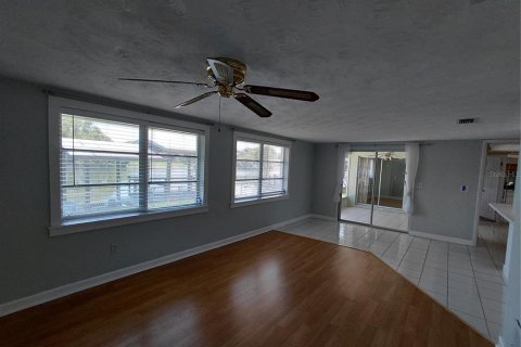 House in Holiday, Florida 2 bedrooms, 154.59 sq.m. № 2216030 - photo 27