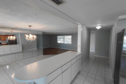 House in Holiday, Florida 2 bedrooms, 154.59 sq.m. № 2216030 - photo 6