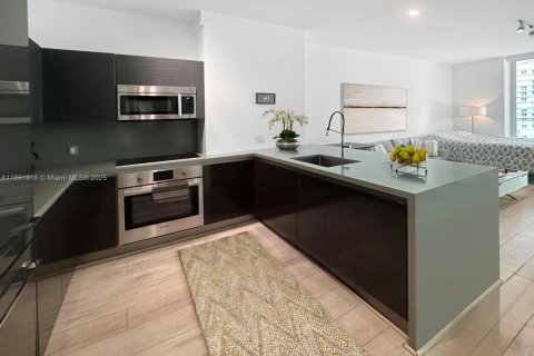 Condo in Miami, Florida  № 1890614 - photo 2