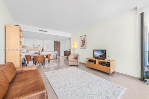 Condo in Miami, Florida, 2 bedrooms  № 1998038 - photo 14