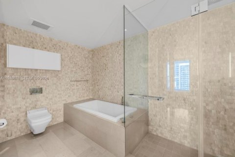 Condo in Miami, Florida, 2 bedrooms  № 1998038 - photo 21