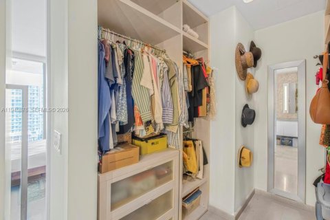 Condo in Miami, Florida, 2 bedrooms  № 1998038 - photo 22