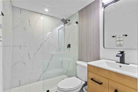 House in Hialeah, Florida 2 bedrooms, 185.8 sq.m. № 2281838 - photo 27