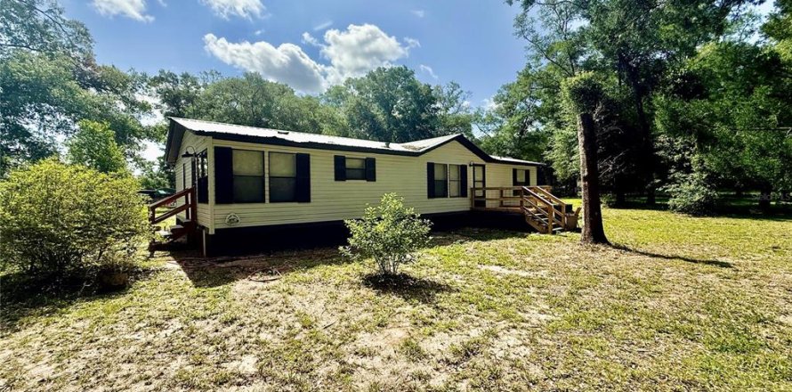 Apartment in Trenton, Florida 3 bedrooms, 125.6 sq.m. № 2225219