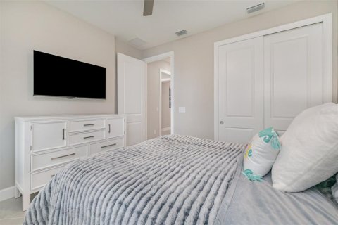 House in Englewood, Florida 3 bedrooms, 205.22 sq.m. № 1854056 - photo 28