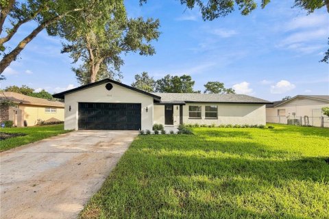 House in Orlando, Florida 4 bedrooms, 168.34 sq.m. № 2344855
