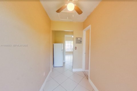 Commercial property in Cutler Bay, Florida 1 bedroom, 25.18 sq.m. № 1994457 - photo 8