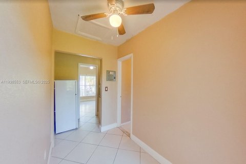 Commercial property in Cutler Bay, Florida 1 bedroom, 25.18 sq.m. № 1994457 - photo 9