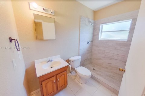 Commercial property in Cutler Bay, Florida 1 bedroom, 25.18 sq.m. № 1994457 - photo 5