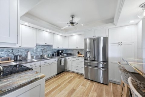 Condo in Sarasota, Florida, 2 bedrooms  № 2430747 - photo 20
