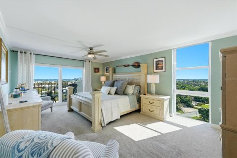 Condo in Sarasota, Florida, 2 bedrooms  № 2430747 - photo 30