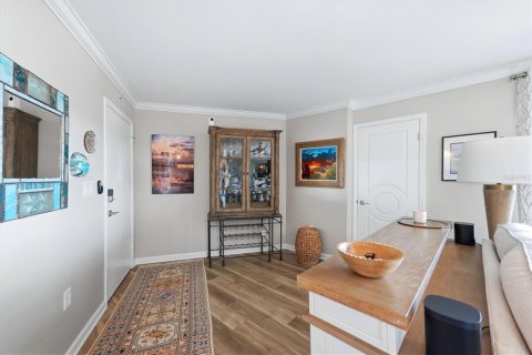 Condo in Sarasota, Florida, 2 bedrooms  № 2430747 - photo 9