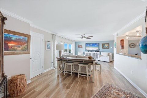 Condo in Sarasota, Florida, 2 bedrooms  № 2430747 - photo 16