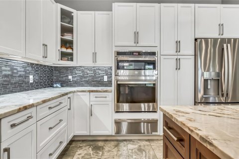 House in Jupiter, Florida 5 bedrooms, 256.97 sq.m. № 1794420 - photo 8