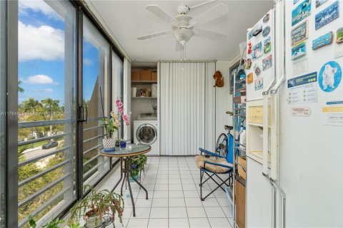 Condominio en venta en Aventura, Florida, 2 dormitorios, 108.7 m2 № 1698609 - foto 8