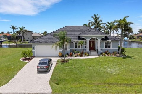 Casa en venta en Punta Gorda, Florida, 3 dormitorios, 213.86 m2 № 1829359 - foto 2
