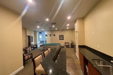 Condo in Hallandale Beach, Florida, 2 bedrooms  № 2366352 - photo 28