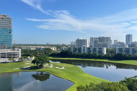 Condo in Hallandale Beach, Florida, 2 bedrooms  № 2366352 - photo 21
