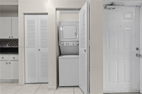 Купить кондоминиум в Дорал, Флорида 3 спальни, 103.03м2, № 1888198 - фото 23