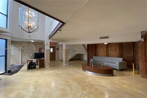 Condo in North Miami Beach, Florida, 1 bedroom  № 2039985 - photo 9