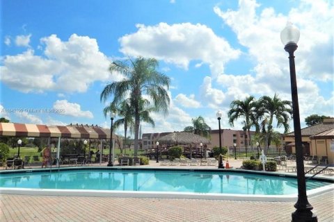 Condo in Sunrise, Florida, 1 bedroom  № 1964888 - photo 20