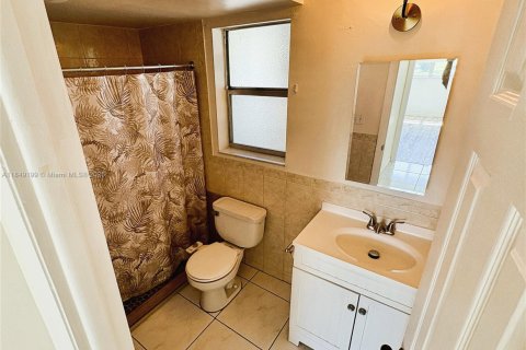 Condo in Sunrise, Florida, 1 bedroom  № 1964888 - photo 7