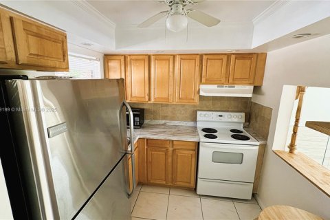 Condo in Sunrise, Florida, 1 bedroom  № 1964888 - photo 28