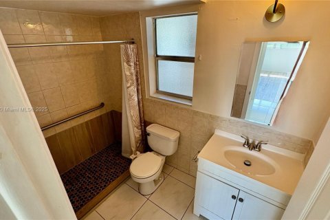 Condo in Sunrise, Florida, 1 bedroom  № 1964888 - photo 13