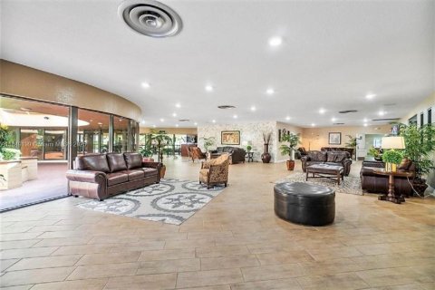 Condo in Sunrise, Florida, 1 bedroom  № 1964888 - photo 21