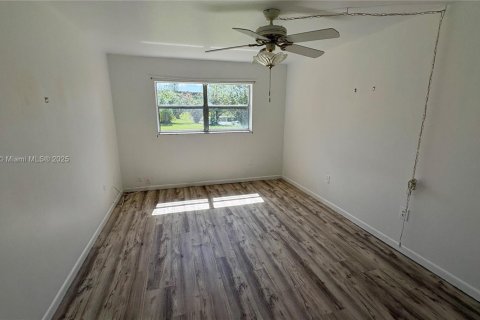 Condo in Sunrise, Florida, 1 bedroom  № 1964888 - photo 9