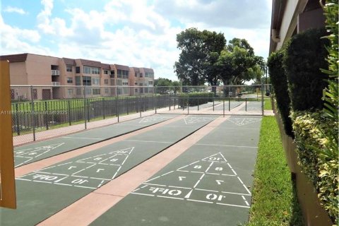 Condo in Sunrise, Florida, 1 bedroom  № 1964888 - photo 24