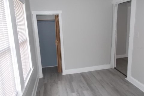 Propiedad comercial en venta en Largo, Florida, 11 dormitorios, 416.02 m2 № 2157843 - foto 29