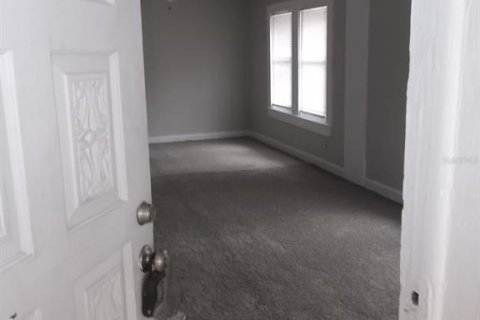Propiedad comercial en venta en Largo, Florida, 11 dormitorios, 416.02 m2 № 2157843 - foto 24