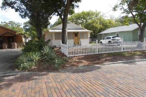Propiedad comercial en venta en Largo, Florida, 11 dormitorios, 416.02 m2 № 2157843 - foto 18