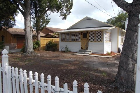 Propiedad comercial en venta en Largo, Florida, 11 dormitorios, 416.02 m2 № 2157843 - foto 19