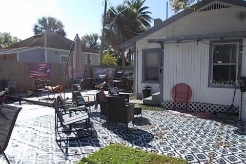 Propiedad comercial en venta en Largo, Florida, 11 dormitorios, 416.02 m2 № 2157843 - foto 15