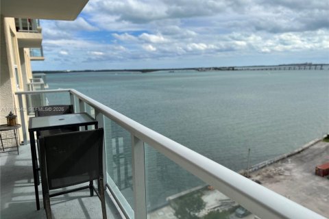 Condominio en Miami, Florida, 1 dormitorio  № 2041415