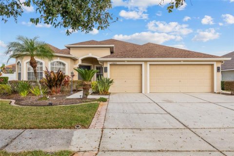 House in Land O' Lakes, Florida 4 bedrooms, 285.95 sq.m. № 1813151 - photo 1