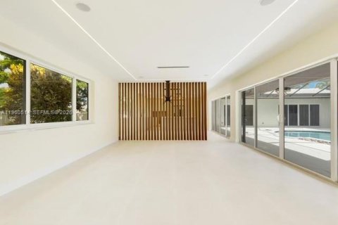 Villa ou maison à vendre à Hollywood, Floride: 4 chambres, 255.39 m2 № 2024392 - photo 4