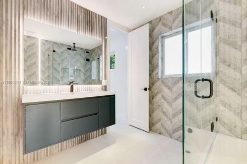 Villa ou maison à vendre à Hollywood, Floride: 4 chambres, 255.39 m2 № 2024392 - photo 16