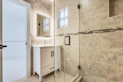Villa ou maison à vendre à Hollywood, Floride: 4 chambres, 255.39 m2 № 2024392 - photo 19